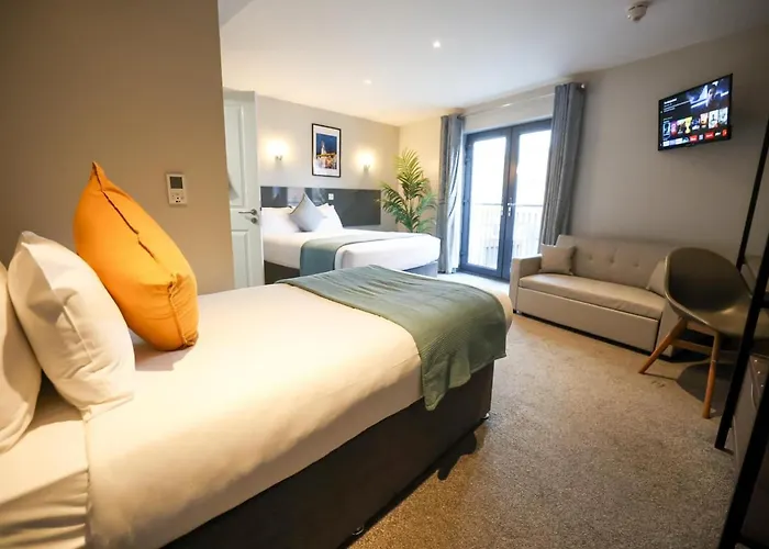 Guest house: Bank Square Town House