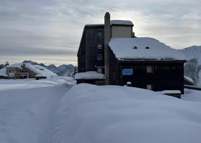Chalet Scoiattolo Residence Sussy