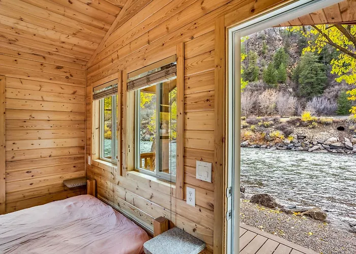 Dog friendly hotels Glenwood Canyon Resort