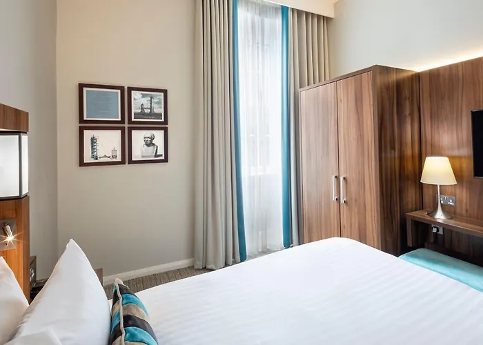 Courtyard By Marriott
