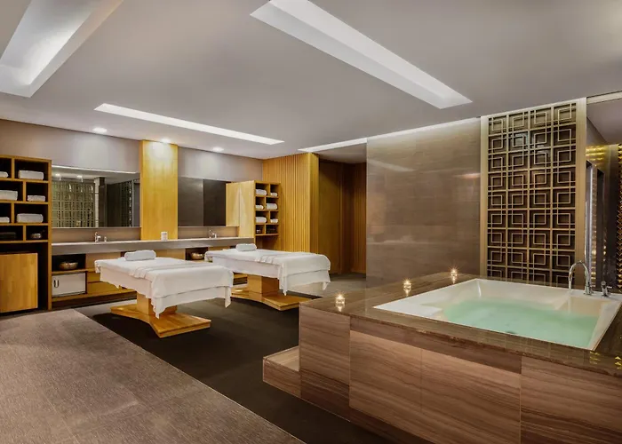 Beach hotel: Gulf Hotel Bahrain Convention And Spa