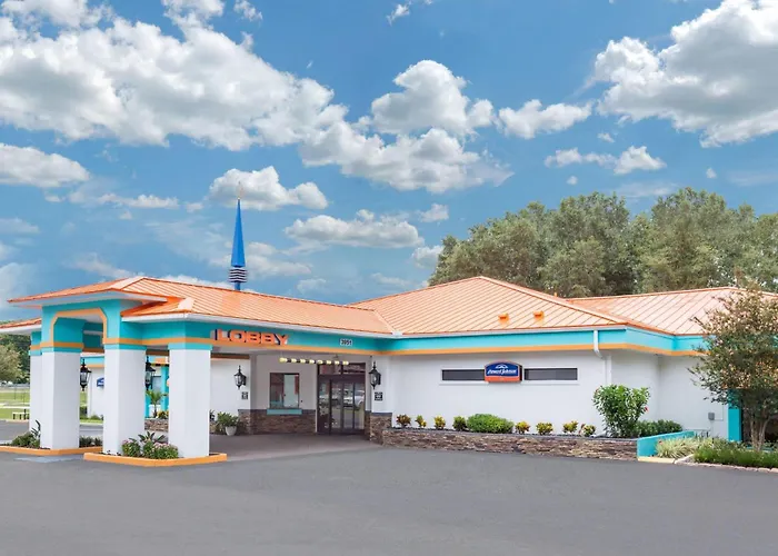 Luxury hotel only: Howard Johnson By Wyndham Ocala Fl I-75