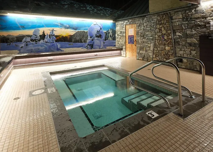 Resort: Fernie Fox Hotel