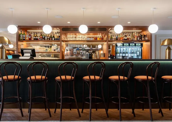 Hotel near College: Ibis Rouen Centre Champ De Mars