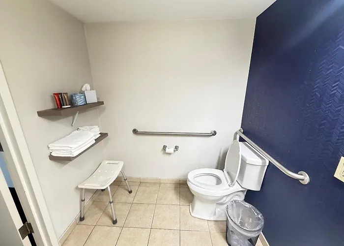 Pet Friendly hotel: Summerplace Inn