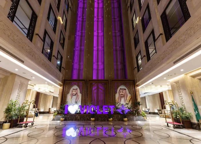 Spa Hotel: Violet Al Azizia Hotel Masjid Al Qatari