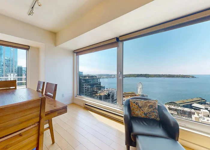 Newmark Bayview Luxury Suite