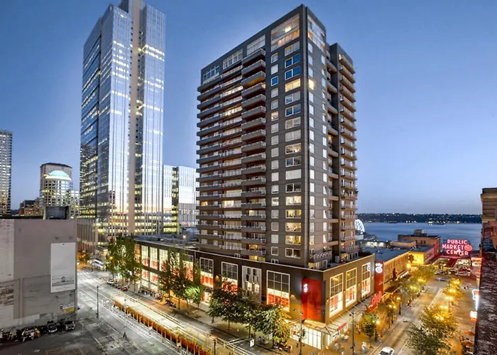 Newmark Bayview Luxury Suite