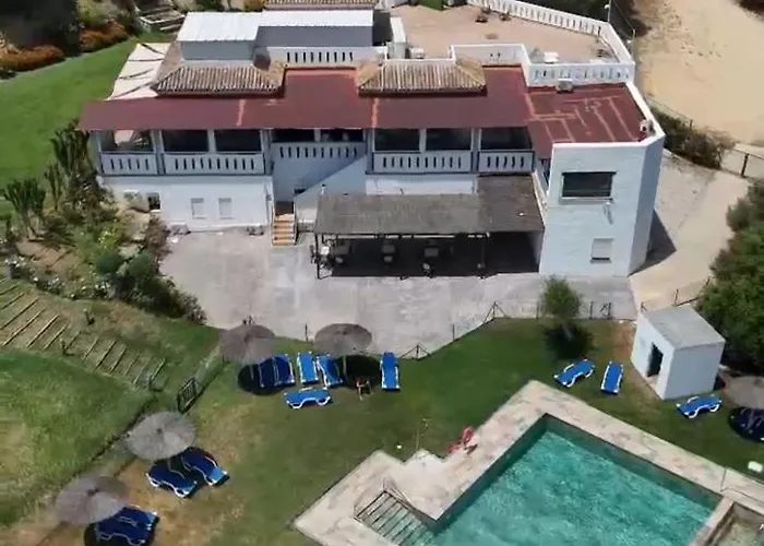 Hotel barato: Hostal Restaurante Benalup Golf