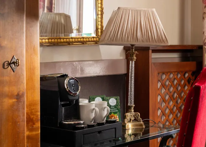 Hôtel romantique: Hôtel Des Marronniers