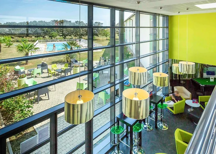 Hôtel accueillant les animaux: Hôtel Ibis Styles Bourges - Piscine extérieure chauffée - Restaurants à proximité