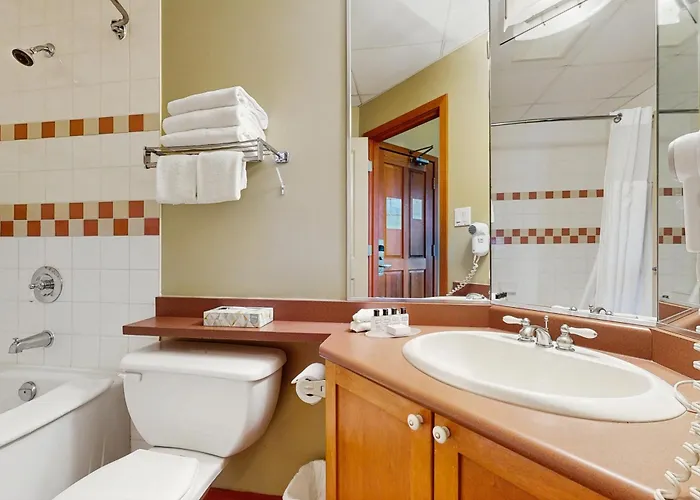 Hotel cerca del colegio: Cascade Lodge