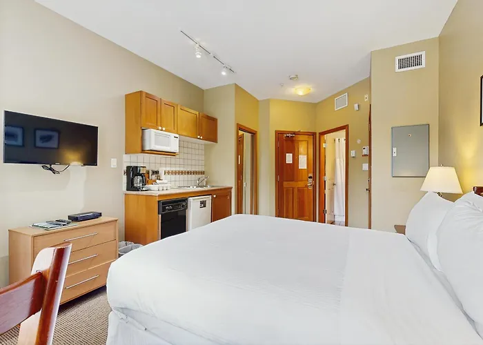 Hotel cerca del colegio: Cascade Lodge