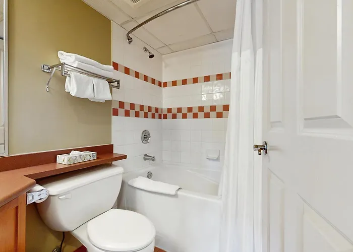 Hotel cerca del colegio: Cascade Lodge