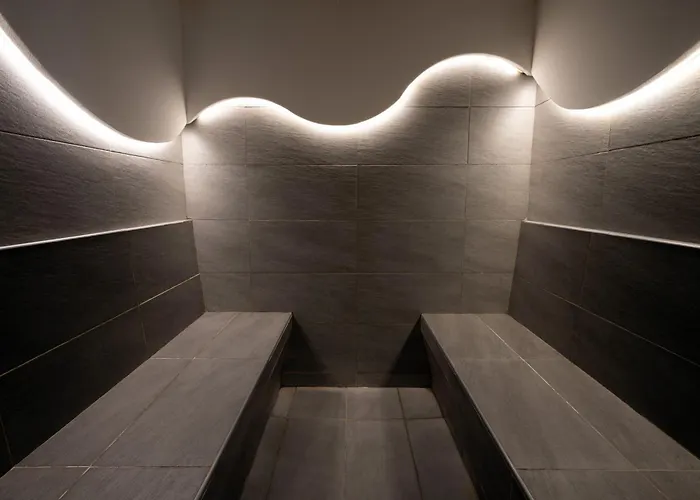 Dominik Alpine City Wellness Hotel - Adults Only