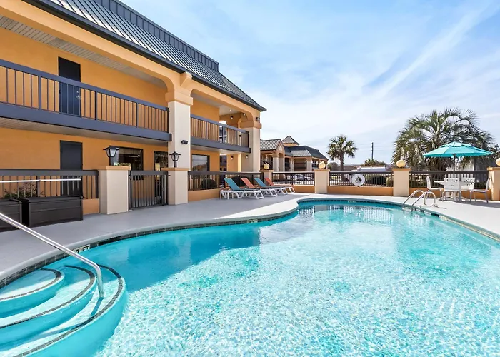 Motel: Quality Inn & Suites Florence Civic Center