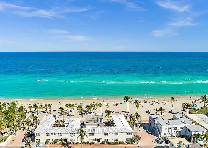 Hollywood Beach s