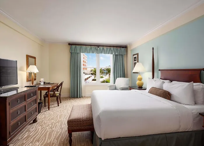 Boutique hotel only: Hamilton Princess & Beach Club A Fairmont Managed Hotel