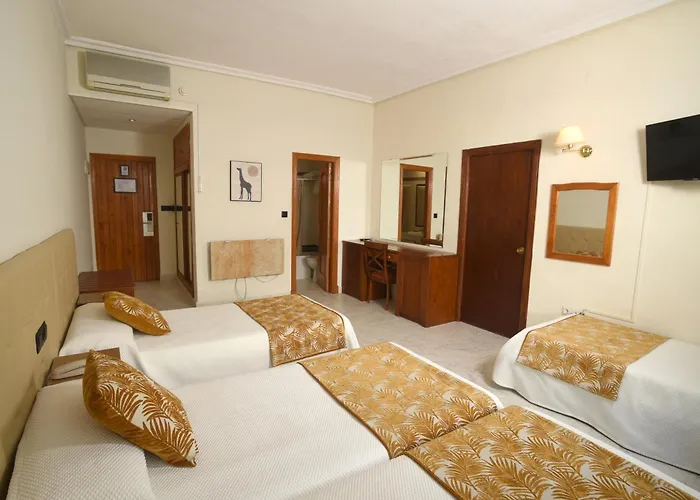 Golf hotel: Hotel Complejo Los Rosales