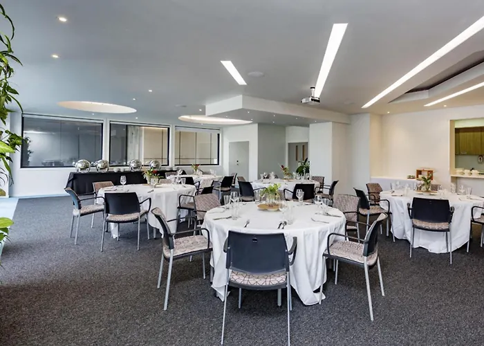 Cheap hotel: Breakfree On Cashel, An Accor Hotel