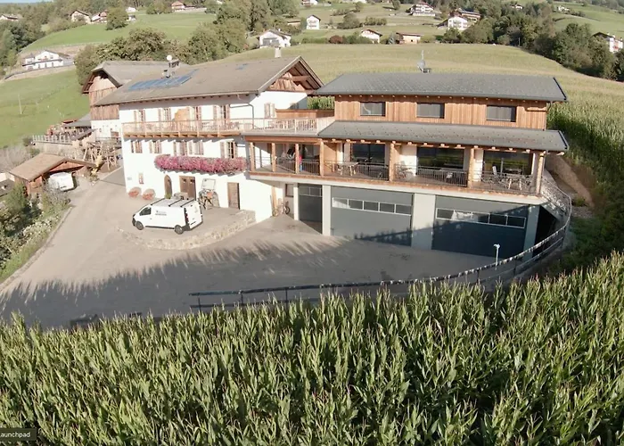 Schweiggerhof -Agriturismo- Farm Holidays