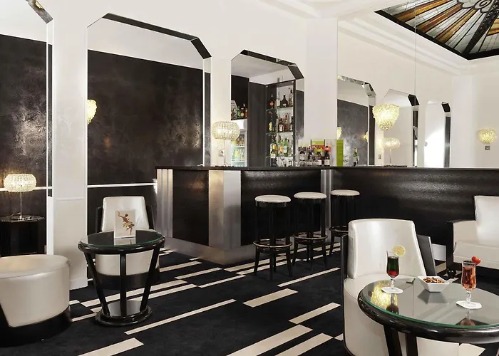 Hotel with view: Mercure Paris Opera Faubourg Montmartre