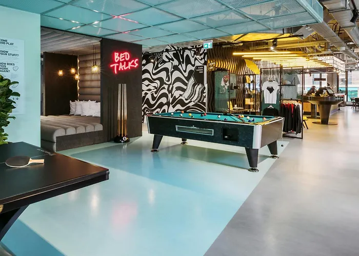 Social Hub Amsterdam West 4 Star