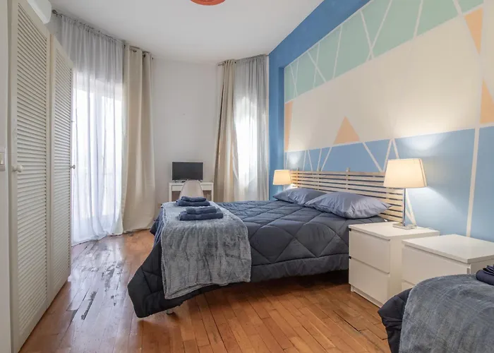  Lion Renting Trastevere