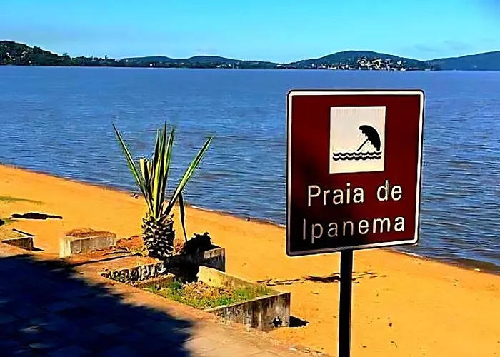 Hotel que aceita animais de estimação: Carcará Hostel Ipanema - Espaço Cultural