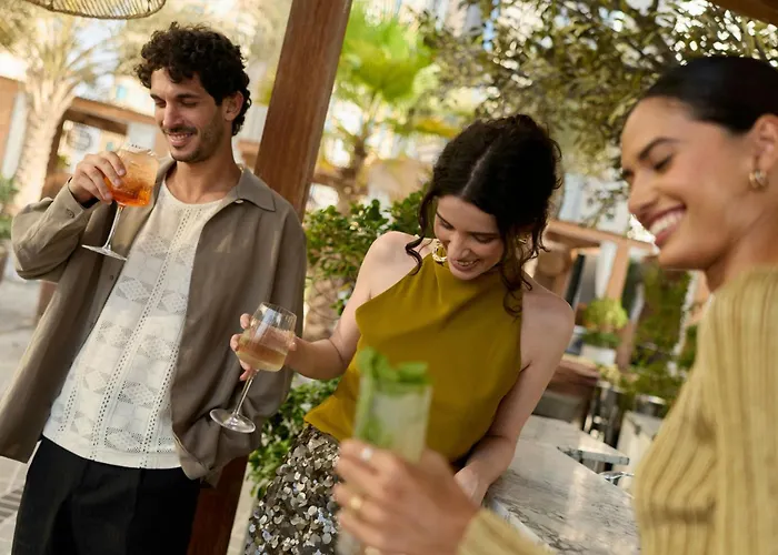 Luxury hotel only: W Dubai - Mina Seyahi (Adults Only)