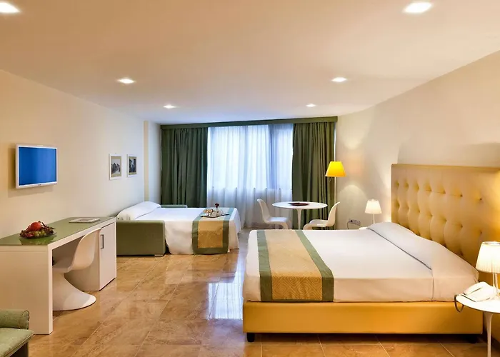 Hotel sulla spiaggia: Mercure Villa Romanazzi Carducci Bari