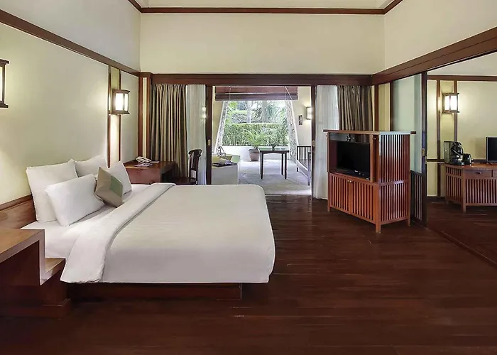 5 star hotel: Novotel Bogor Golf Resort