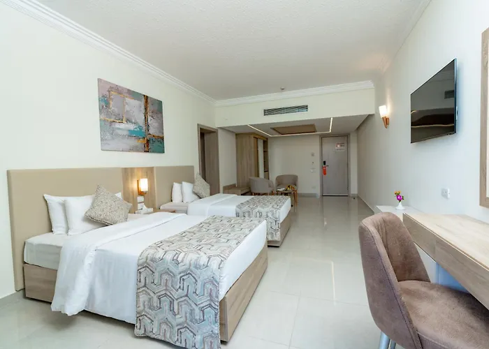 4 star hotel: Palm Beach Resort Families And Couples Only