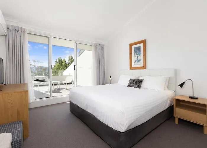 Hotels with a view Horizons Lake Jindabyne