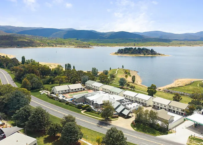 Hotels with a view Horizons Lake Jindabyne