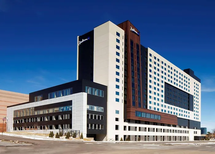 Pet Friendly hotel: Radisson Blu Mall Of America