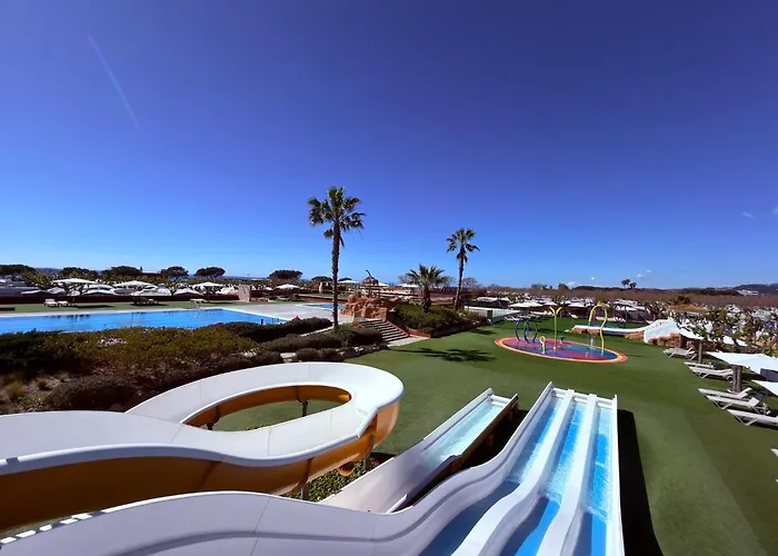 Hôtel de plage: Camping Resort Els Pins