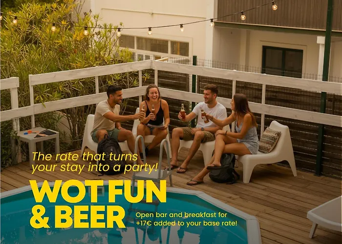 5 star hotel: Wot Patio Social