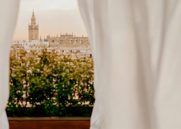 Hotel Colón Gran Meliá - The Leading Hotels of the World