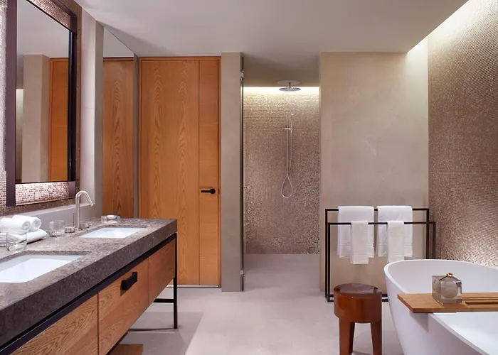 Luxury hotel only: The Ritz-Carlton, Perth