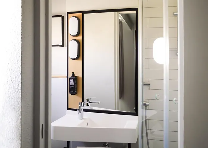 Ibis Paris Tour Eiffel Cambronne 15Eme