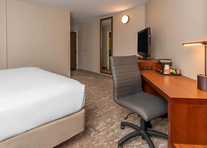 Comfort Inn West