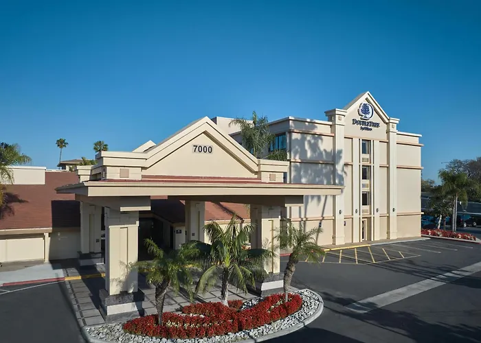 Hotel near College: Doubletree By Hilton Buena Park