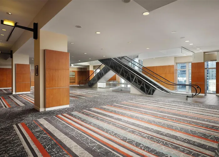 Embassy Suites By Hilton Downtown Magnificent Mile