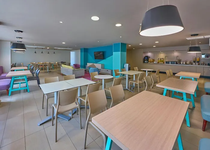 City Express Suites By Marriott Queretaro