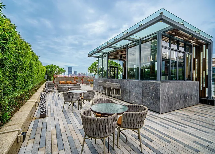 Apart hotel: Fraser Suites Shenzhen: Infinity Pool & Business Zone Convenience