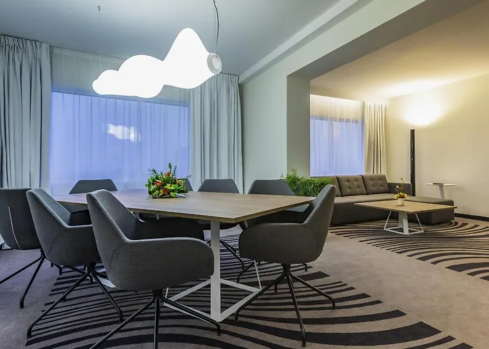 Luxury hotel only: Novotel Wroclaw Centrum