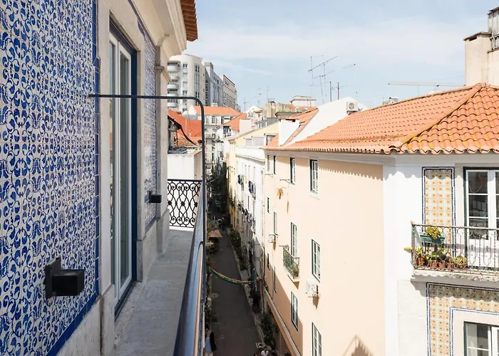 Ando Living - Abrantes 10 House
