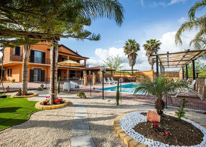 Villa Gioiosa Vacation In Sicily With Private Fenced Pool & Hydro-Massage Please Read, Leggete, Host Info Before Requesting