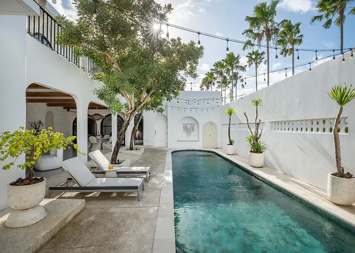  5 Bedrooms Luxury Casa Contenta Canggu